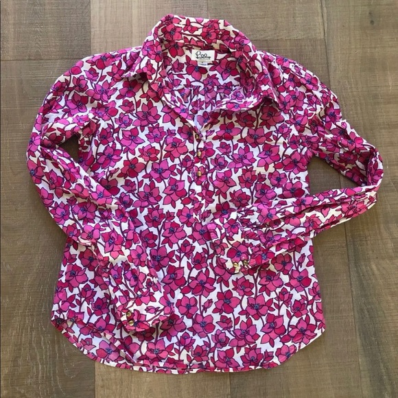 Lilly Pulitzer Tops - Lilly Pulitzer popover button blouse size 2
